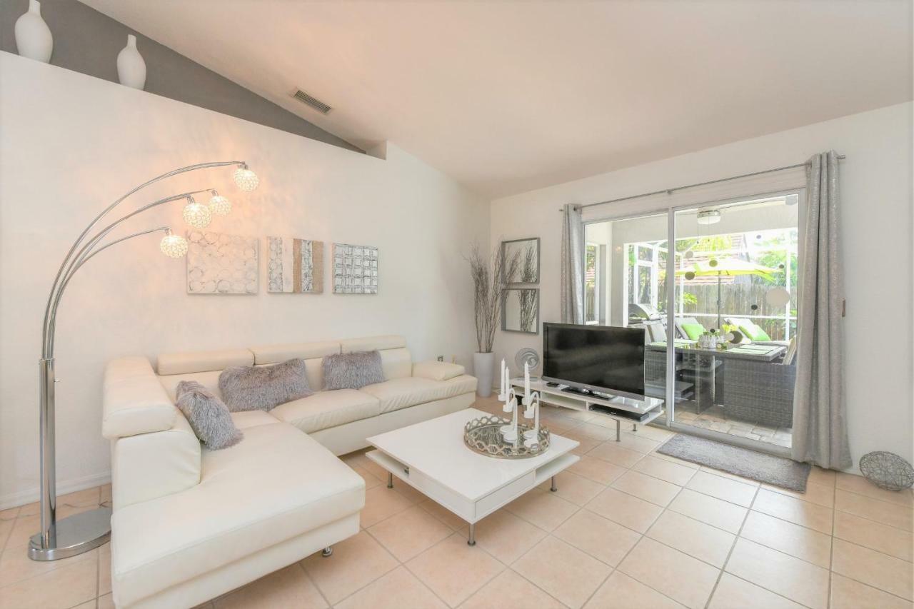 Contemporary Pool Villa I - Pool & Jacuzzi - Nearby Beach Venice Eksteriør billede